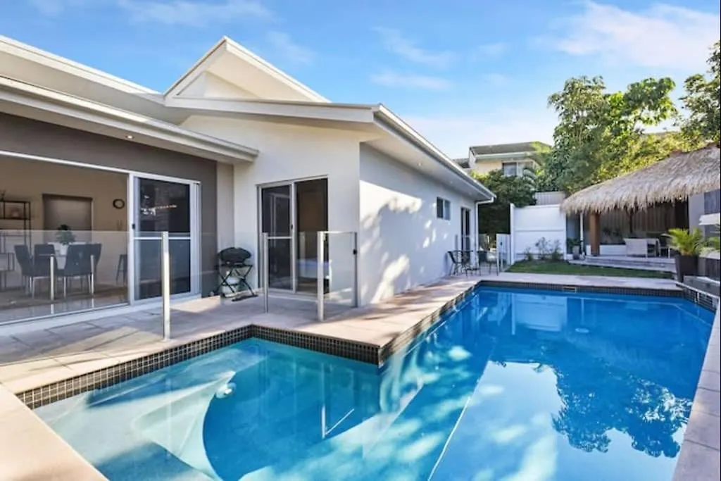 Twelve At 12 Private Central Maroochydore Nyaraló