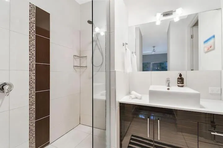 Nyaraló Twelve At 12 Private Central Maroochydore Ausztrália